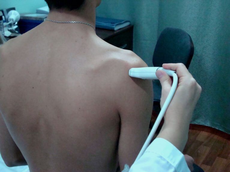 现代物理疗法将有助于应对早期肩关节症状